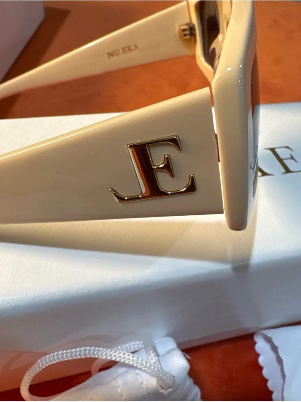 LORVAE Beige Rectangular VR-Style Sunglasses with Dark Lenses